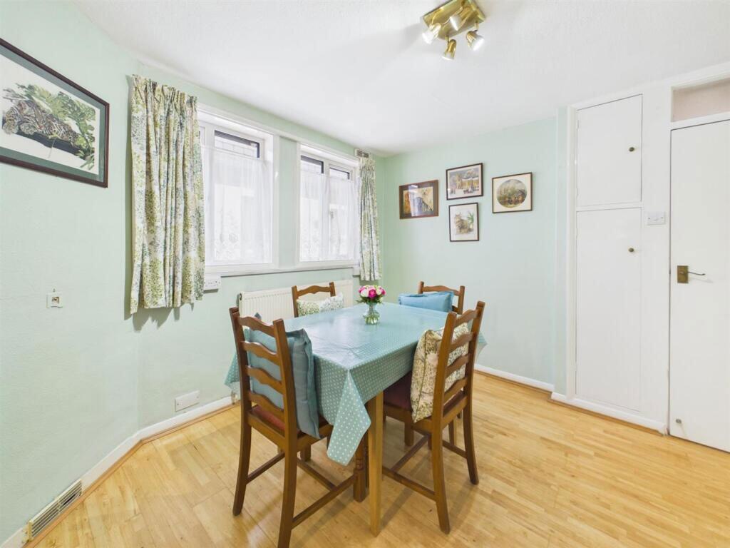 House in London - View 4