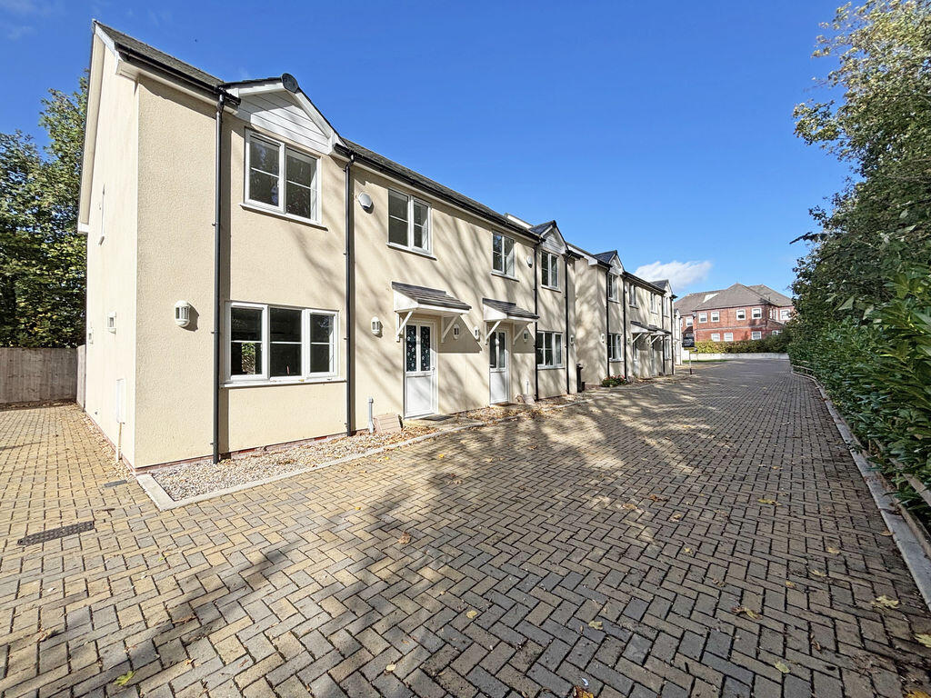 3-bed semi-detached on Mill Court, Wiveliscombe, £260,000