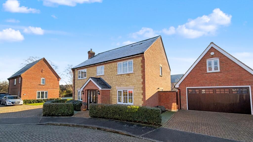 4-bed detached on Marsh Road, Ambrosden, Bicester,, £650,000