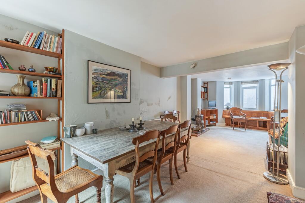 House in London - View 5