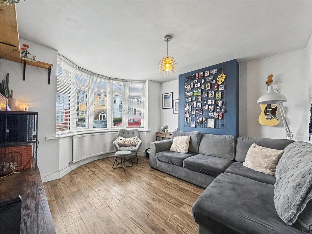 Sanctuary Road, Rainham, Kent, ME8 - View 5