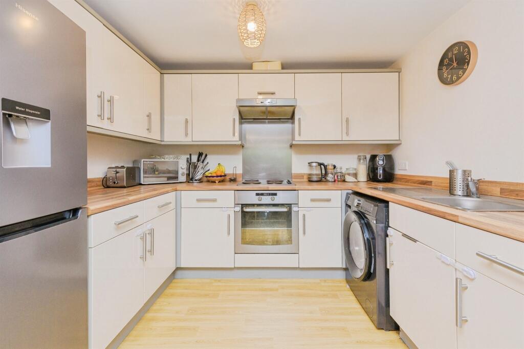 Short Heath Road, BIRMINGHAM photo 5