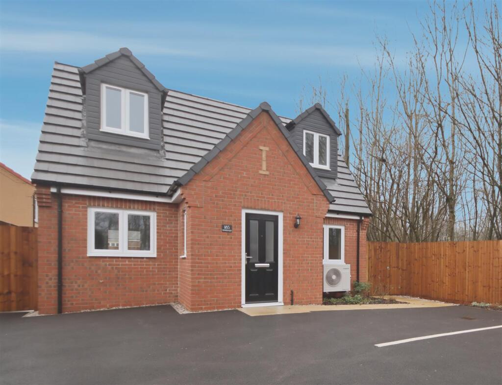 Main image of property: Chesterfield Road, Holmewood