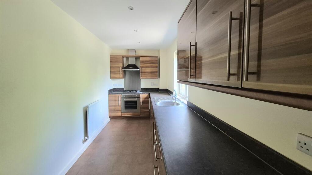 Apartment in Milton Keynes, Redhouse Park, Great Linford - View 4