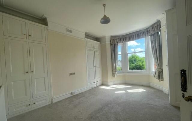 Apartment in Exeter - More