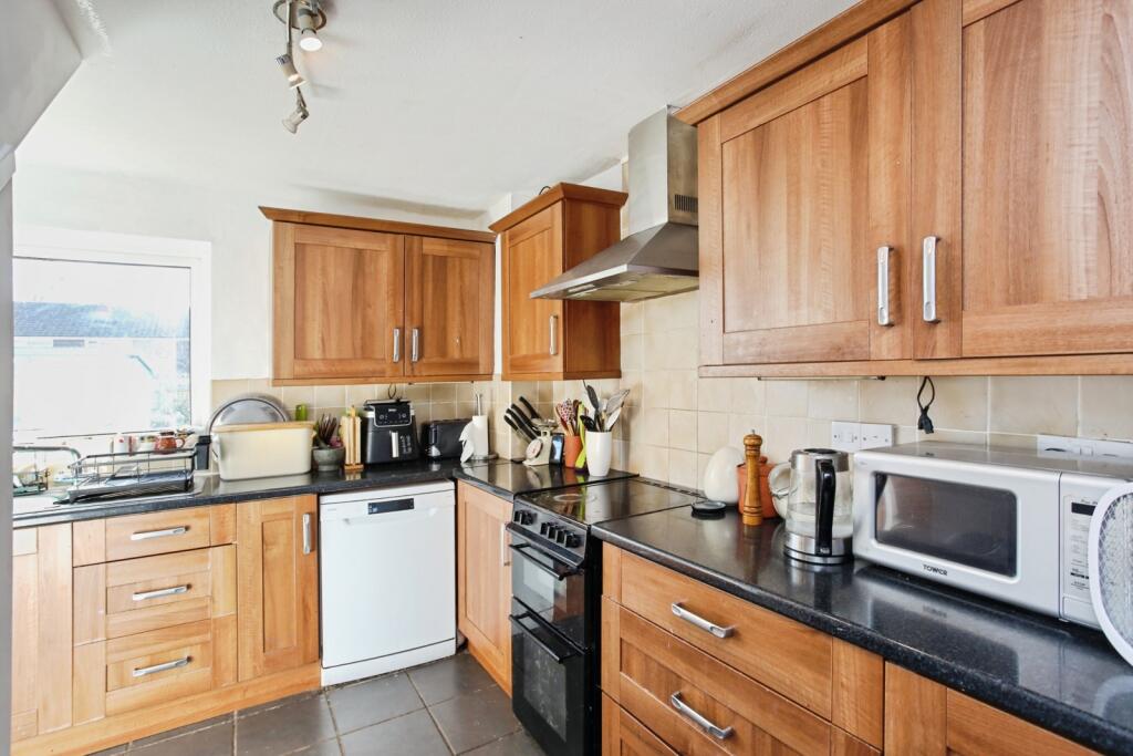 House in Tonbridge - More
