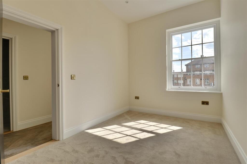 Apartment in Portsmouth - View 4