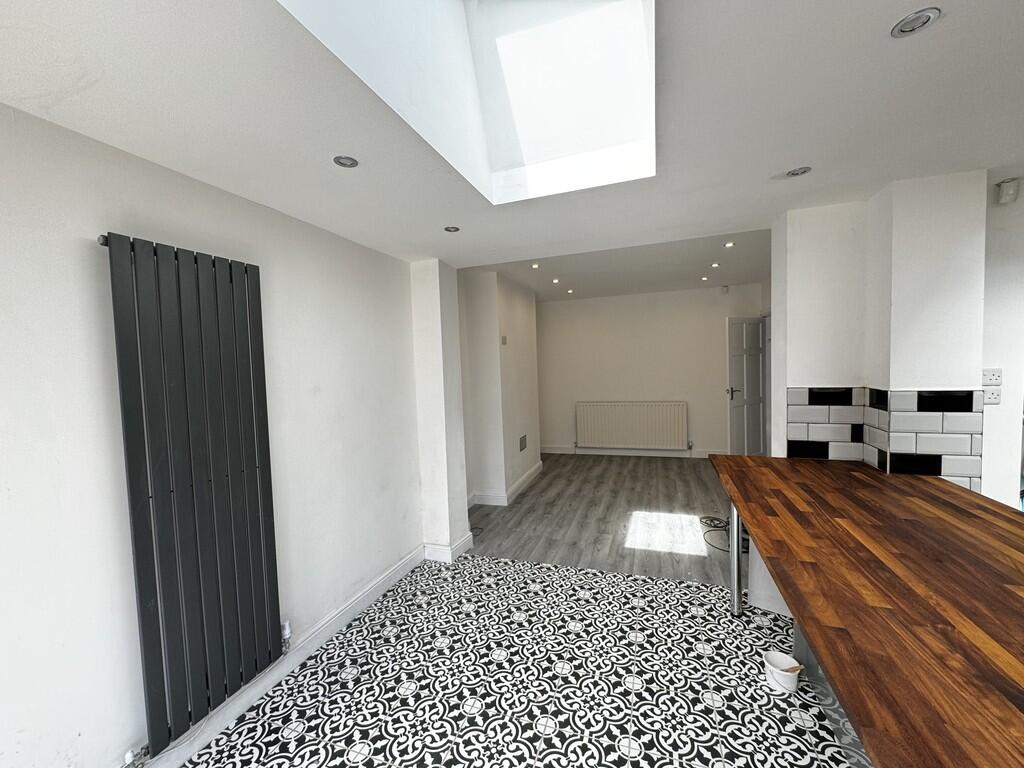 House in Wolverhampton, Penn - View 4