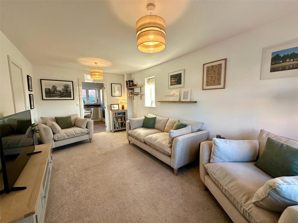 Pheasant Close, Holt, Norfolk, NR25 photo 2
