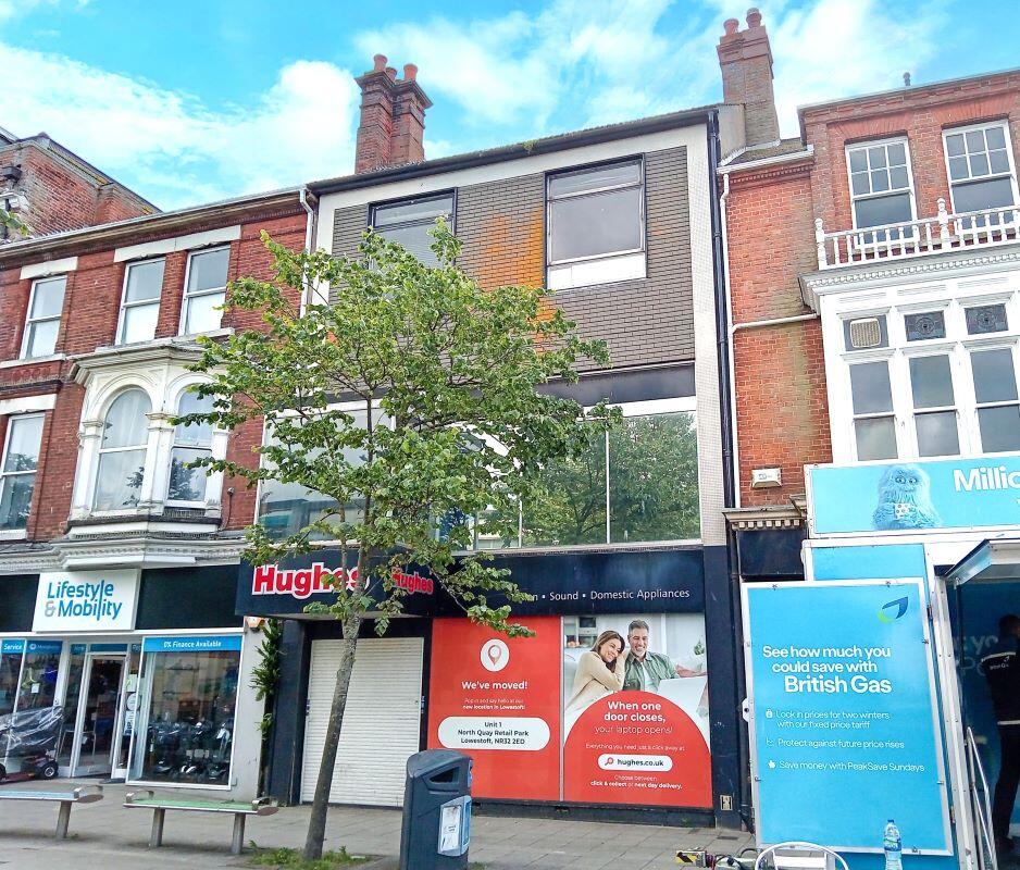 Main image of property: 62 London Road North, Lowestoft, NR32 1ET