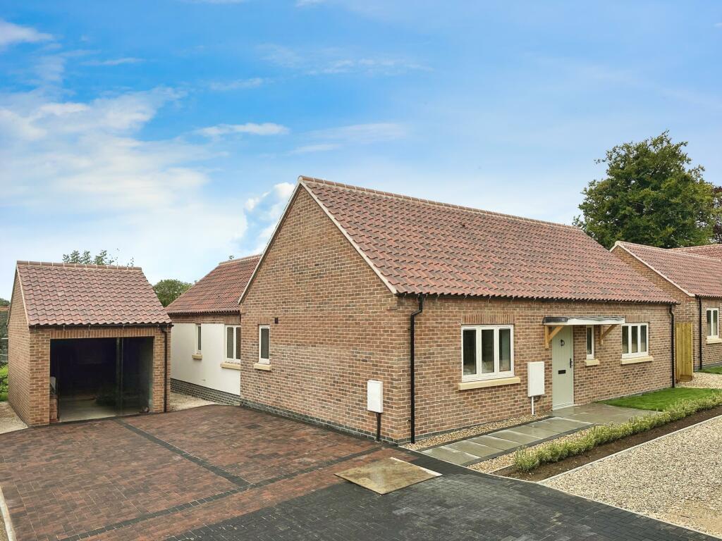 4-bed bungalow on Waterford Lane, Cherry Willingham, LN3, £450,000