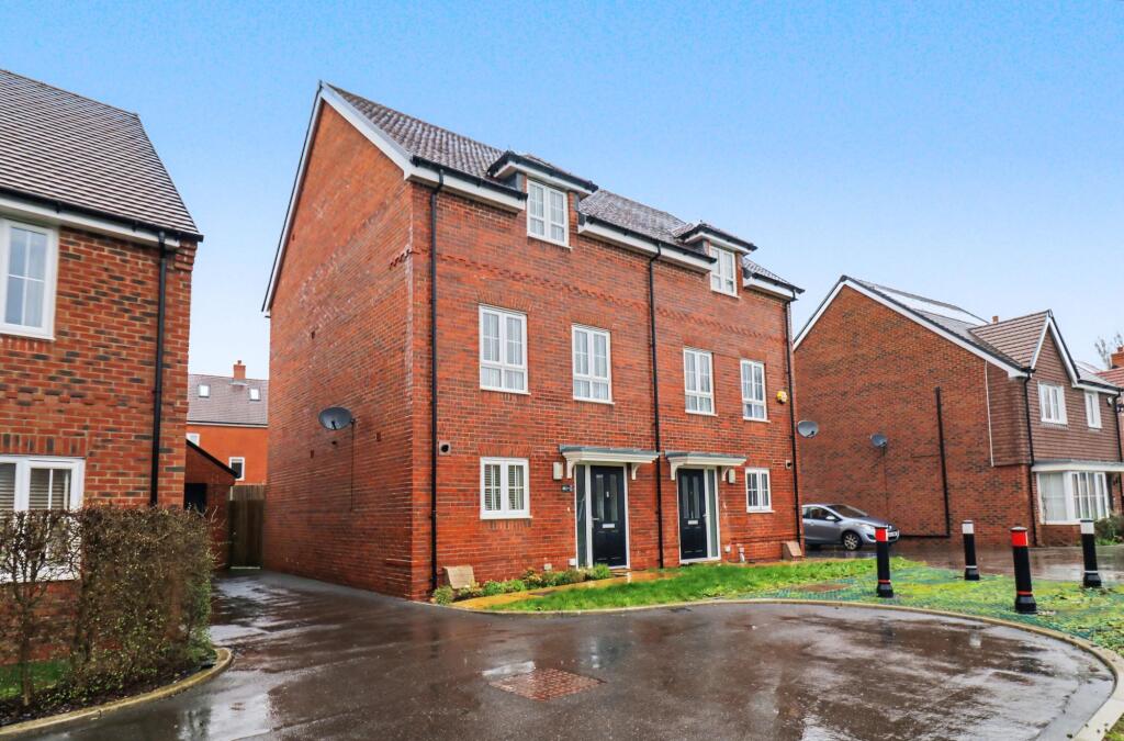 Main image of property: Harper Road, Botley, SO32