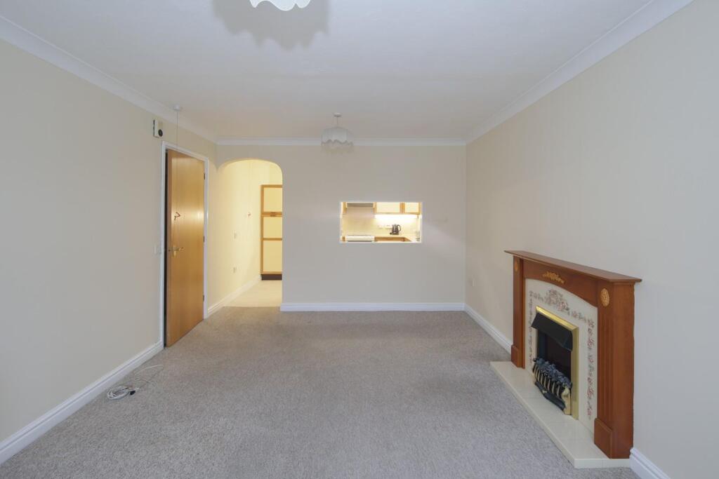 Binswood Avenue, Leamington Spa photo 3