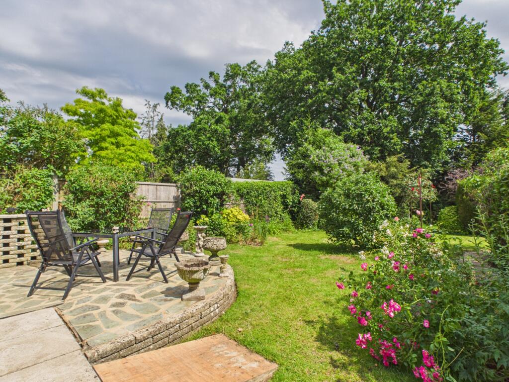 House in Reading, Lower Earley, Earley - View 2