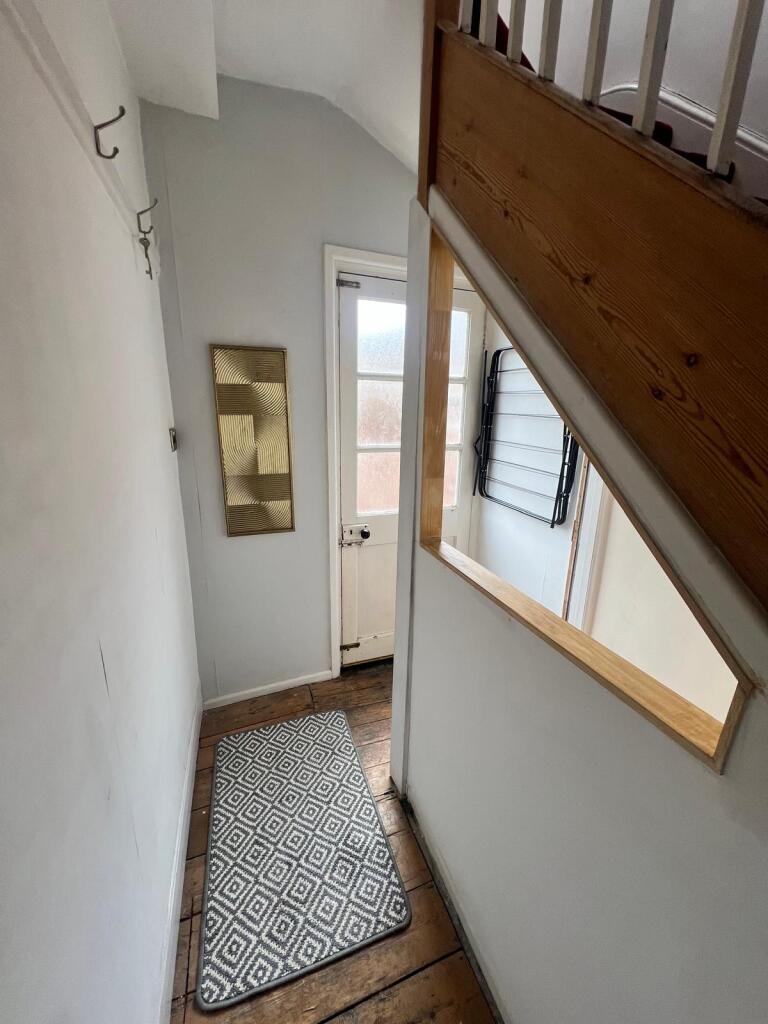 House in Warwick, Milverton, Royal Leamington Spa - More