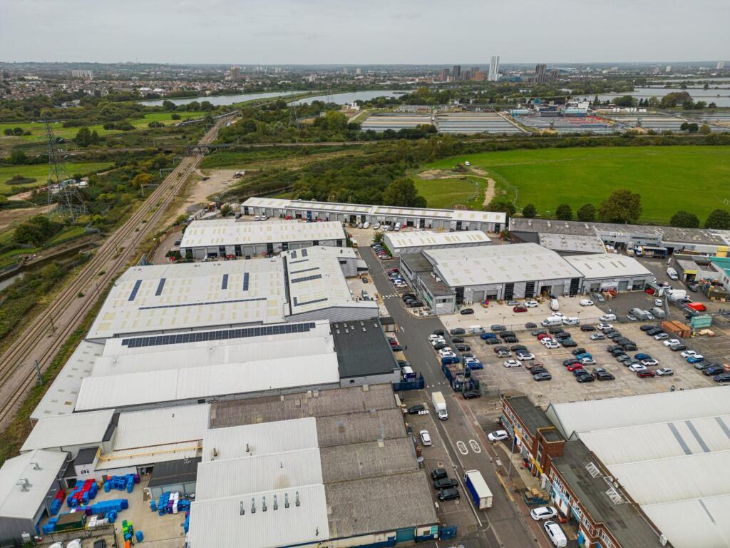 cap_ind_leyton_drone_017