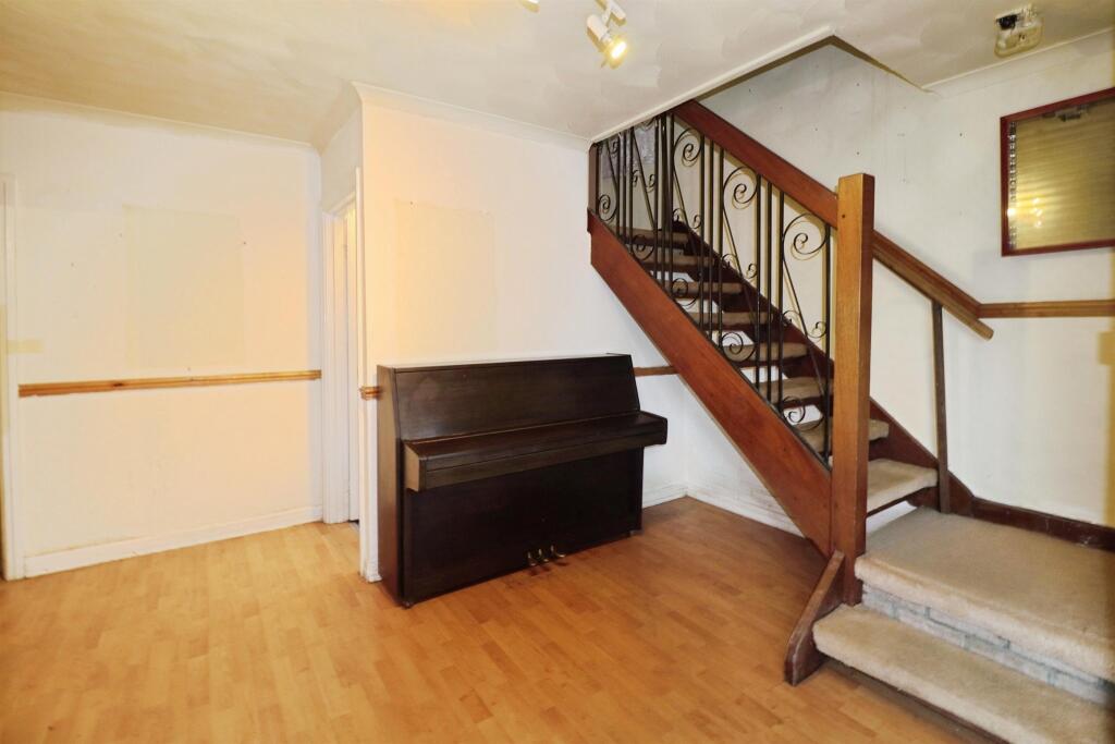 House in Barry, Vale of Glamorgan - View 4