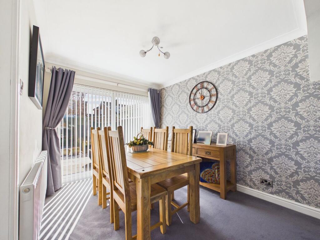 House in Newport - View 3