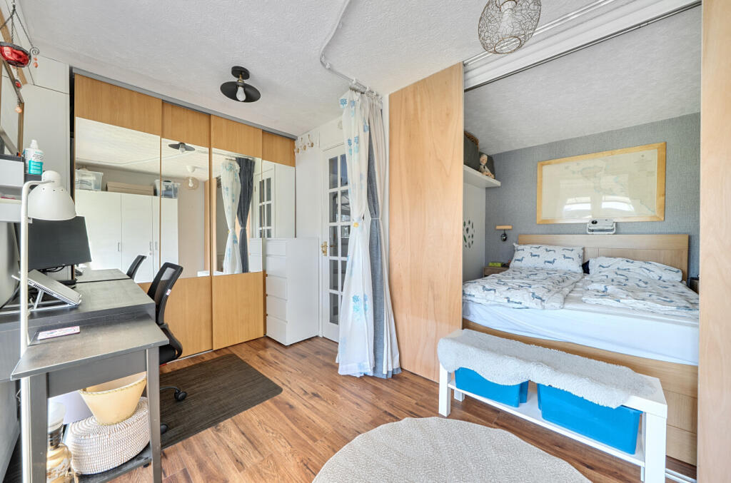 House in Portsmouth - View 5