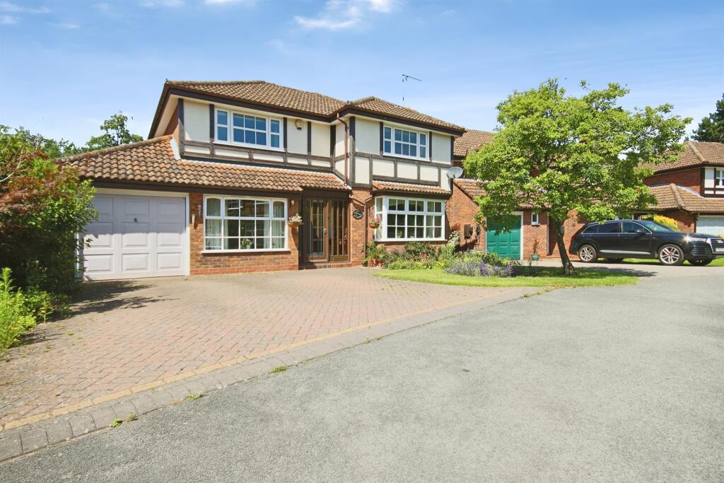 Main image of property: The Peacocks, WARWICK