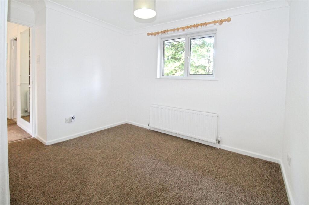 House in Southampton - More