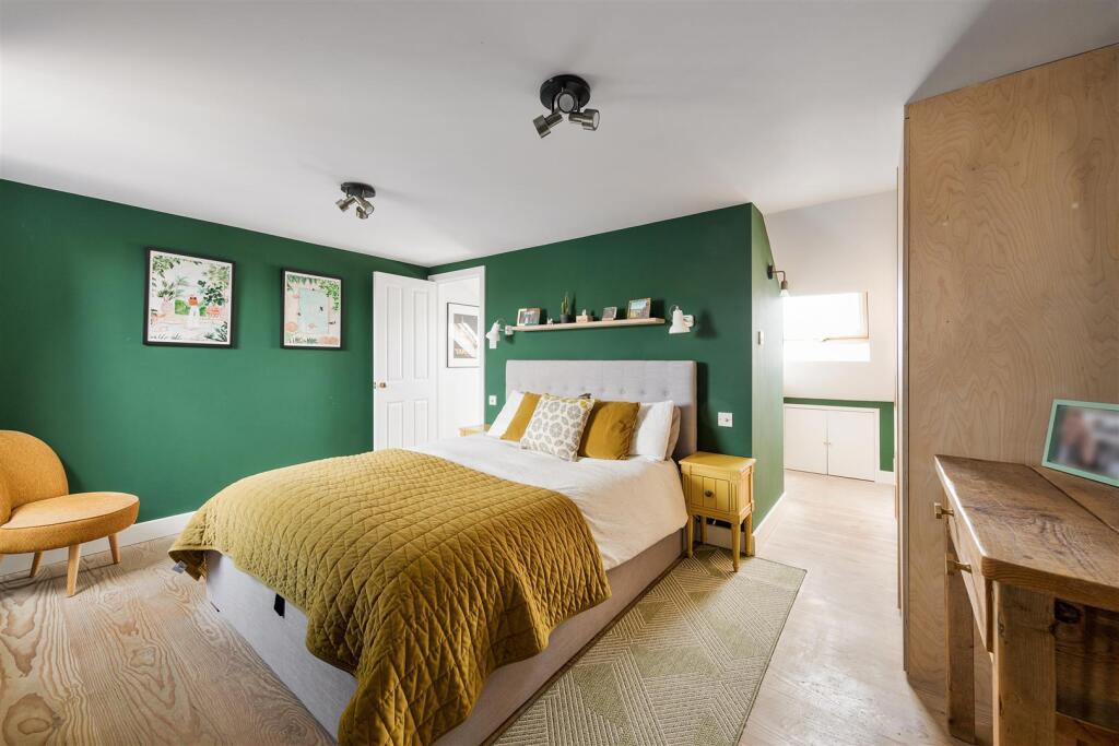 House in London, Walthamstow Village, Walthamstow - View 5