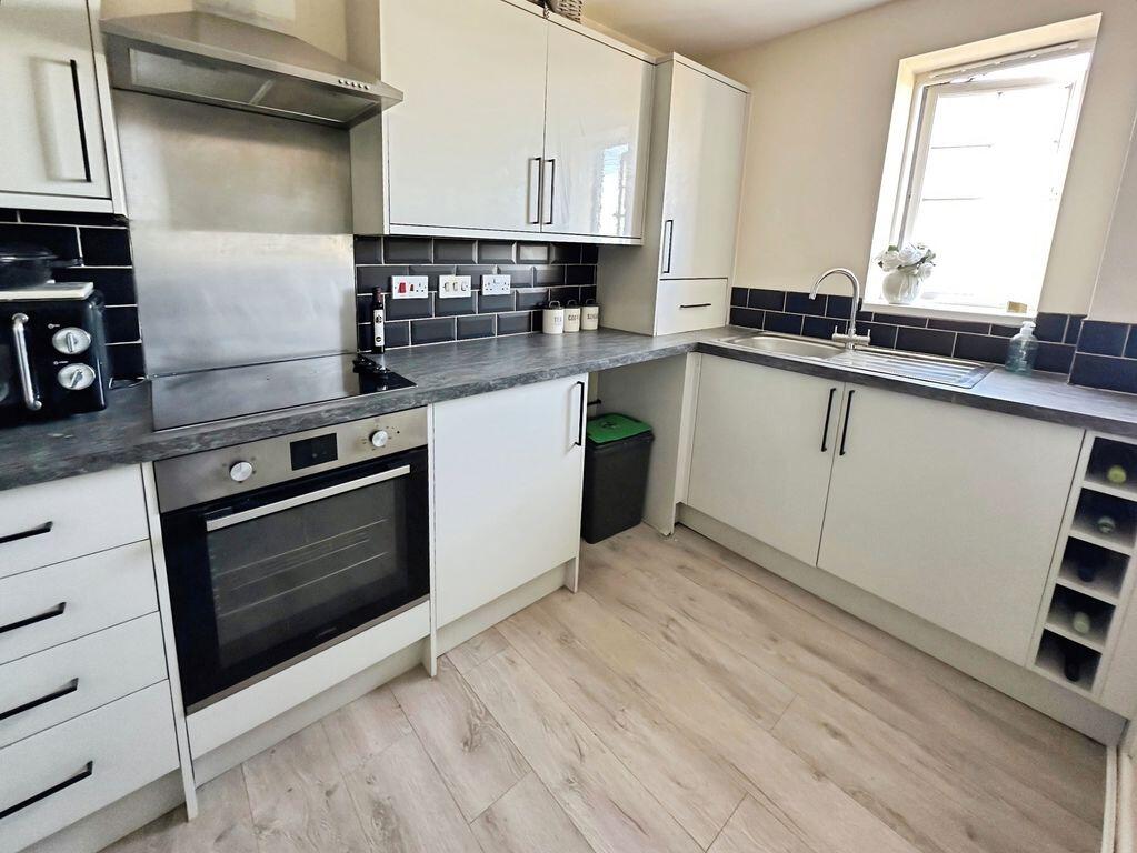 Apartment in Newcastle upon Tyne - View 4