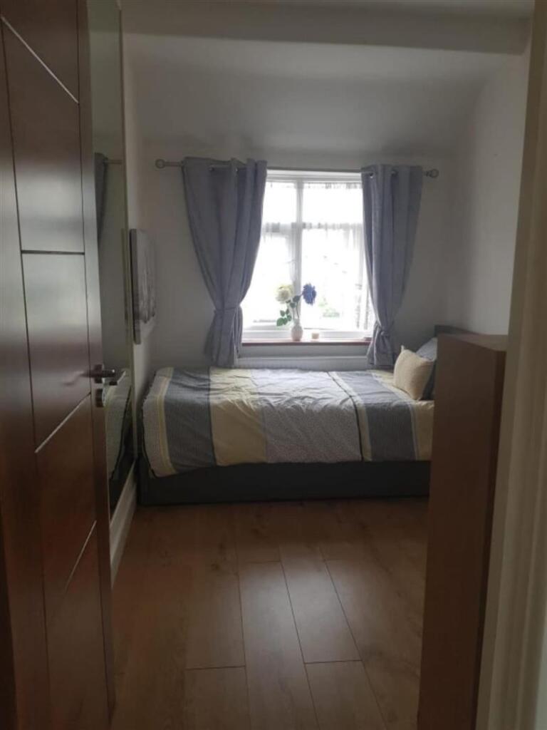 Main image of property: FF, 9 Linden Avenue, Hounslow