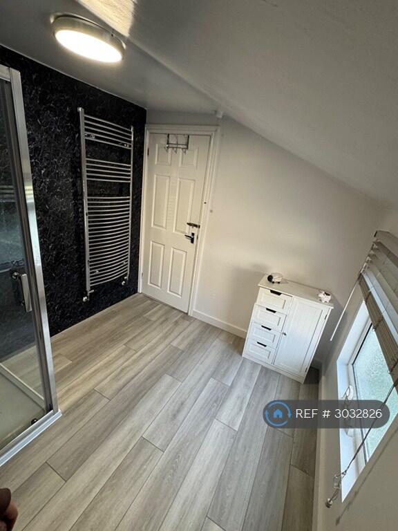 House in Swale, Grove Park, Regent Quay - View 5