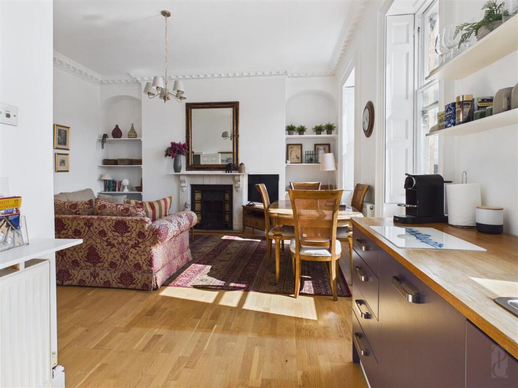 Apartment in Bath - More