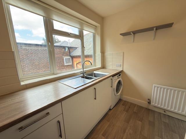 Apartment in Farnham, Fairfield - More