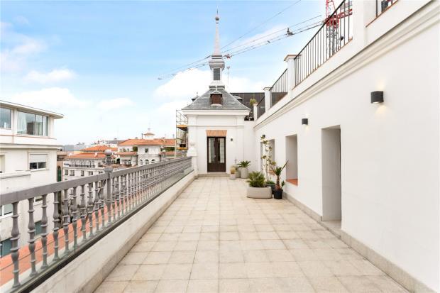 Main image of property: Stunning Penthouse With Terrace In A New-Build, Castellana, Barrio de Salamanca