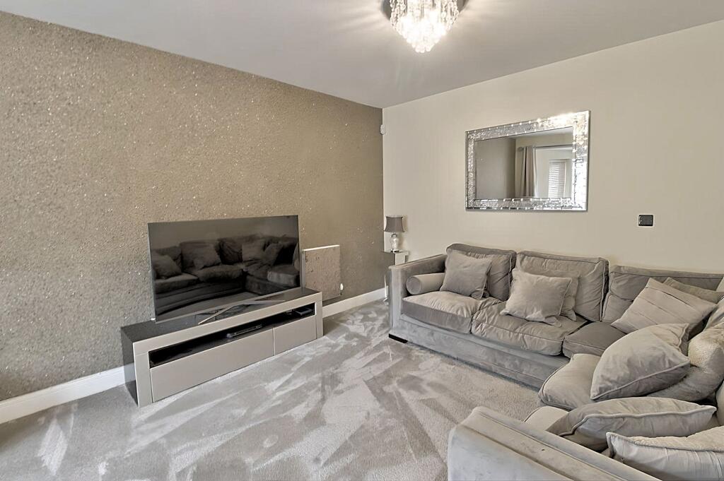 House in East Hertfordshire, Terlings Park, Gilston - View 4
