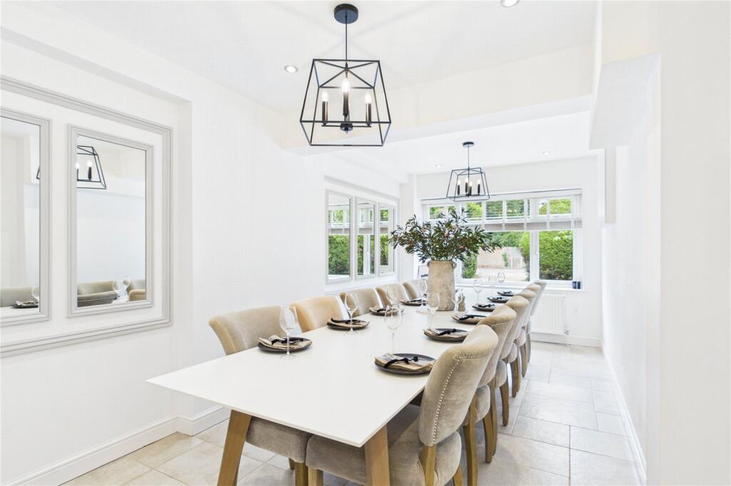 House in Three Mile Cross, Shinfield - More