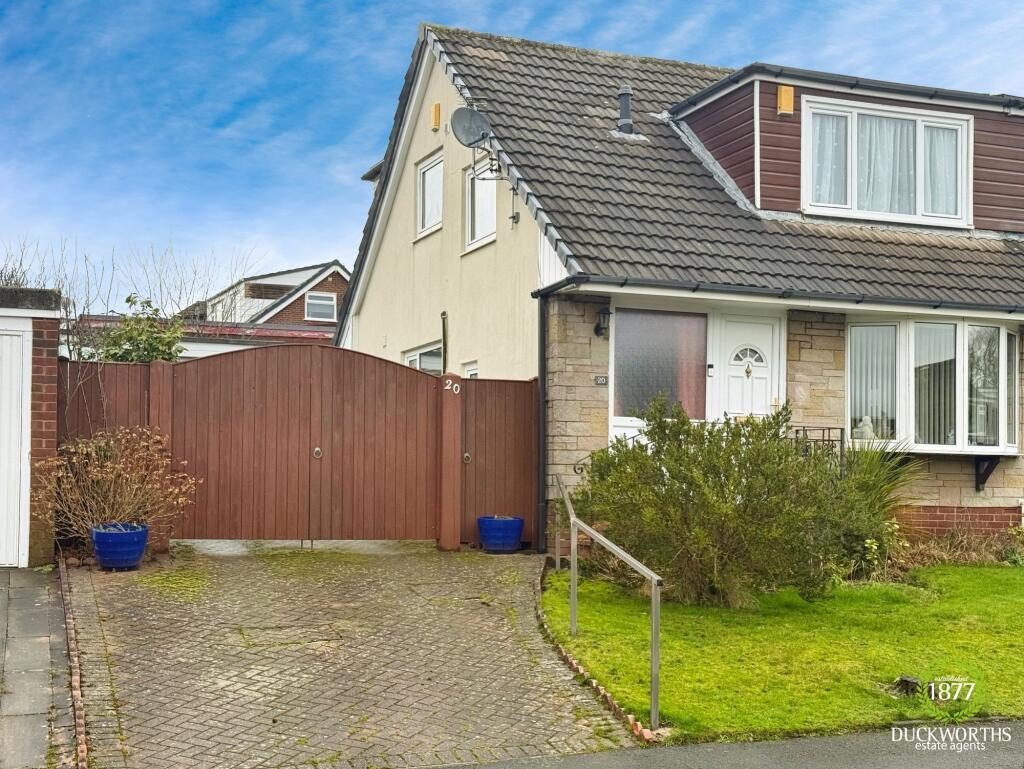 Main image of property: Lydgate, Burnley, BB10