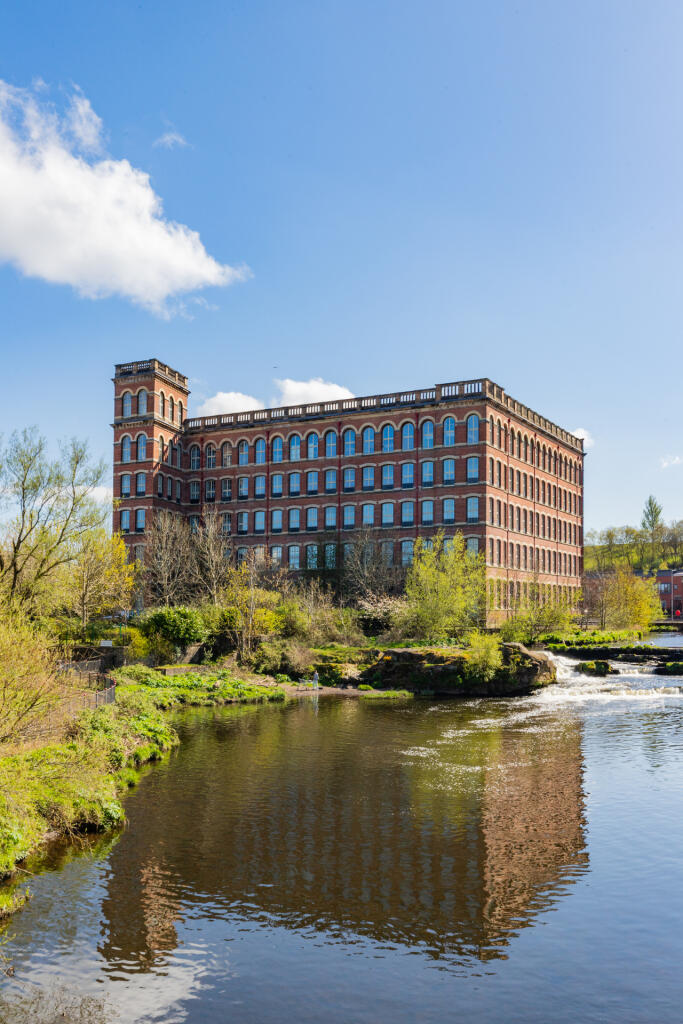 Main image of property: 3/14 7 Thread Street, Paisley