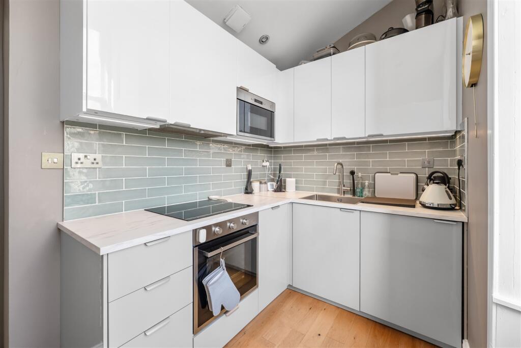 Apartment in Glasgow - More