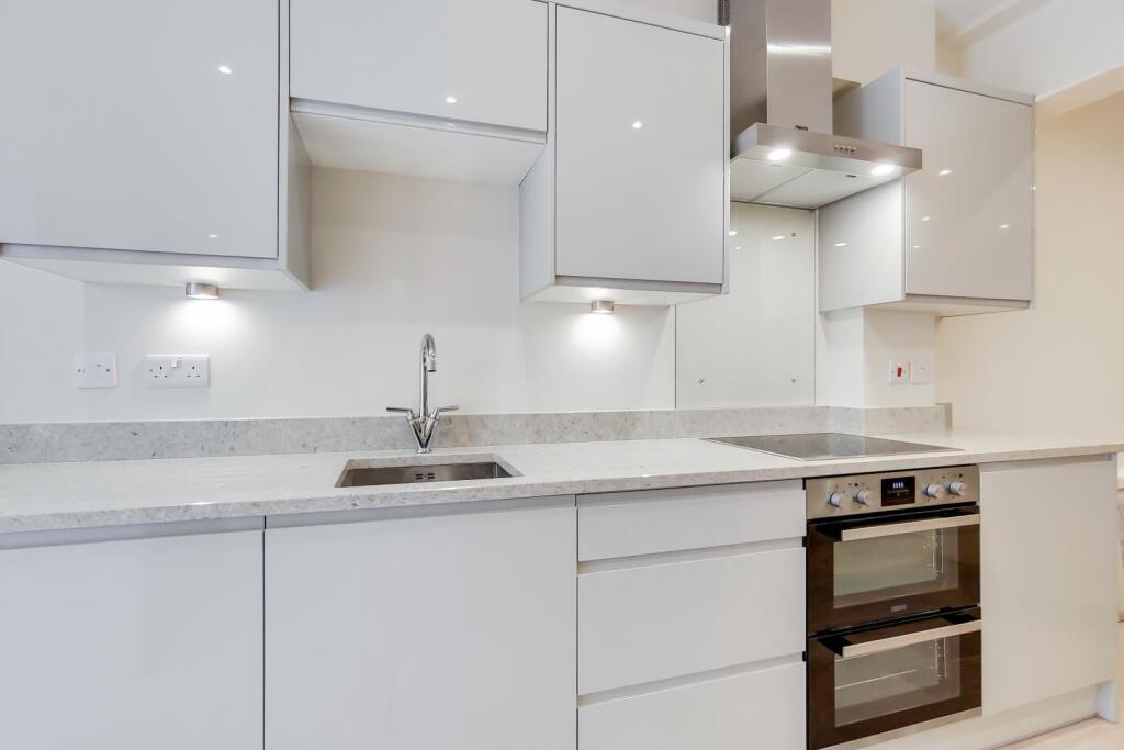 Apartment in London - View 4