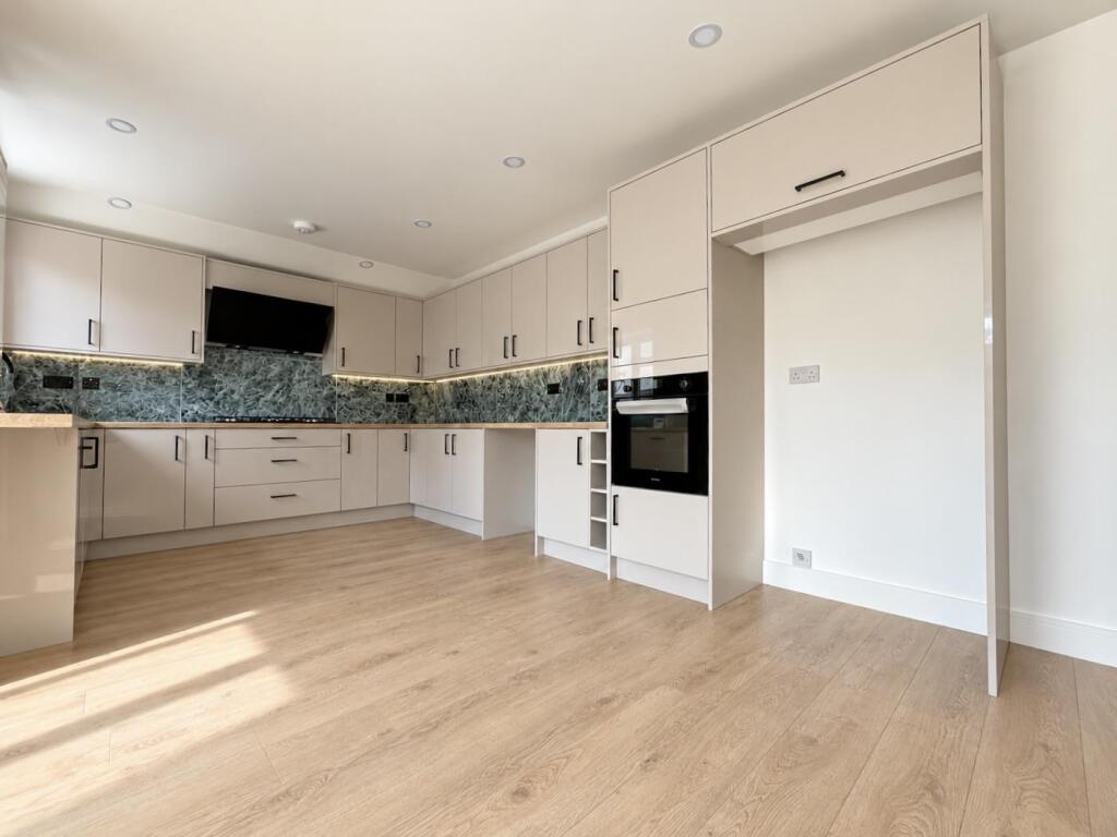 House in Leicester, Braunstone - View 3