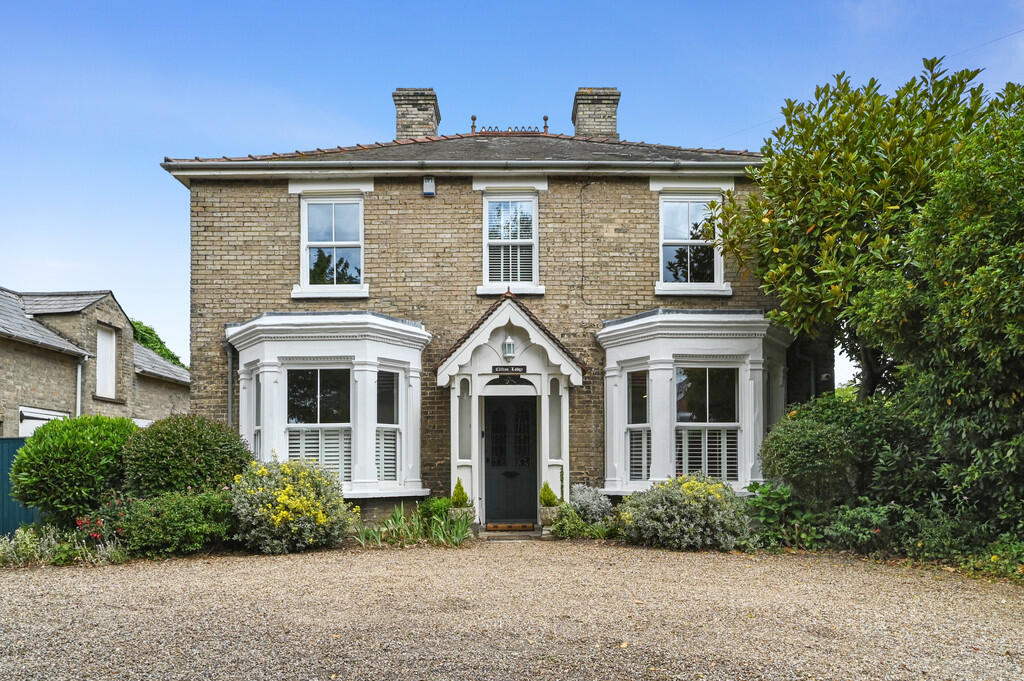 London Road, Stanway photo 2
