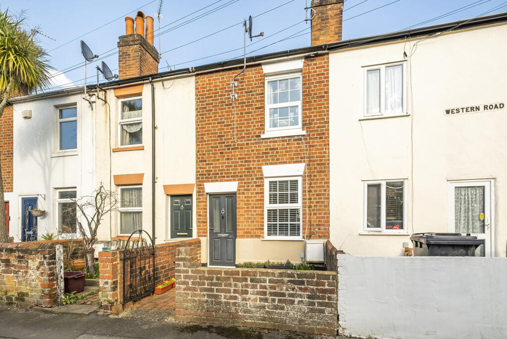 2-bed terraced on Western Road, Reading, RG1, £290,000