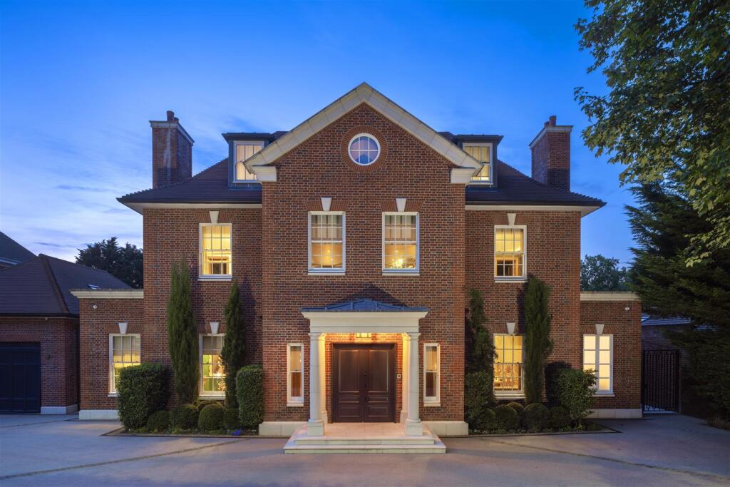 Main image of property: Hampstead Lane, Kenwood, NW3