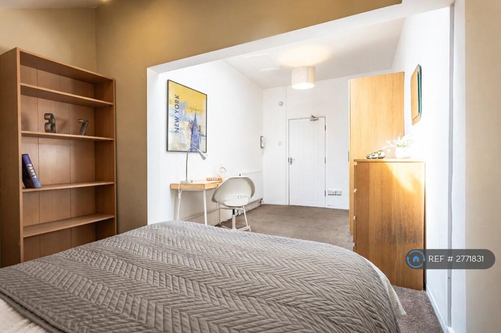 1 bedroom house share for rent