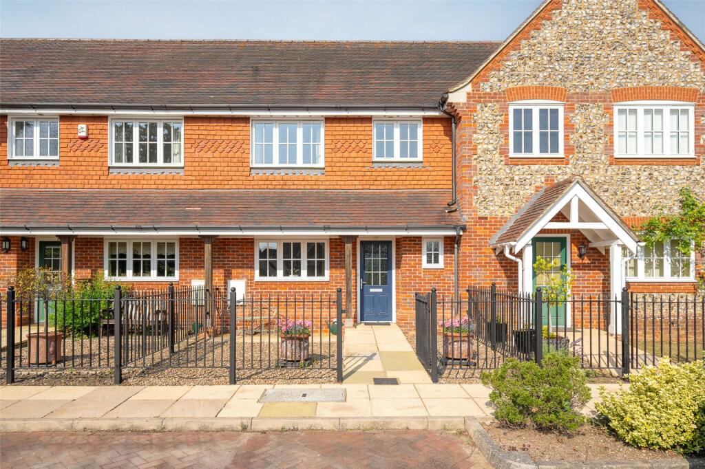 Main image of property: Oakfield Close, Amersham, Buckinghamshire, HP6