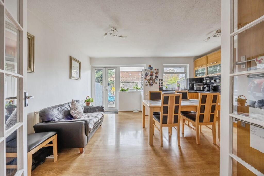 House in London - View 6