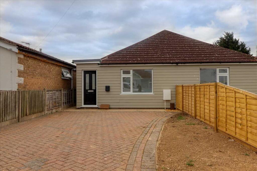 Main image of property: The Avenue, Great Clacton