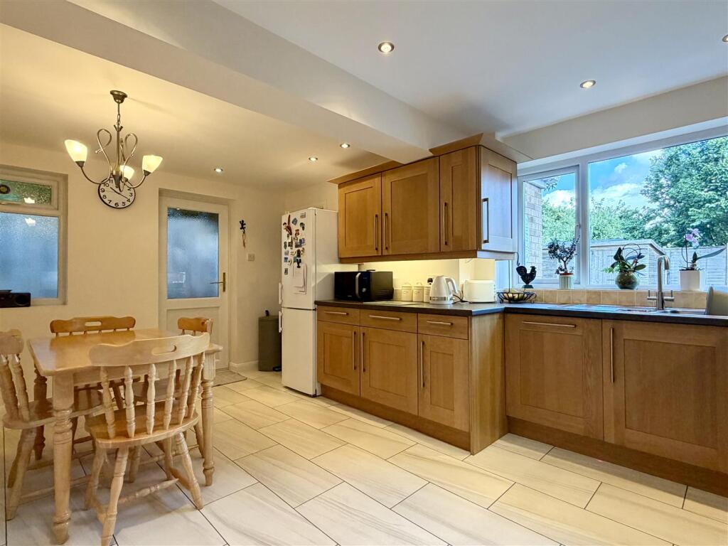 House in Hereford, Herefordshire - More