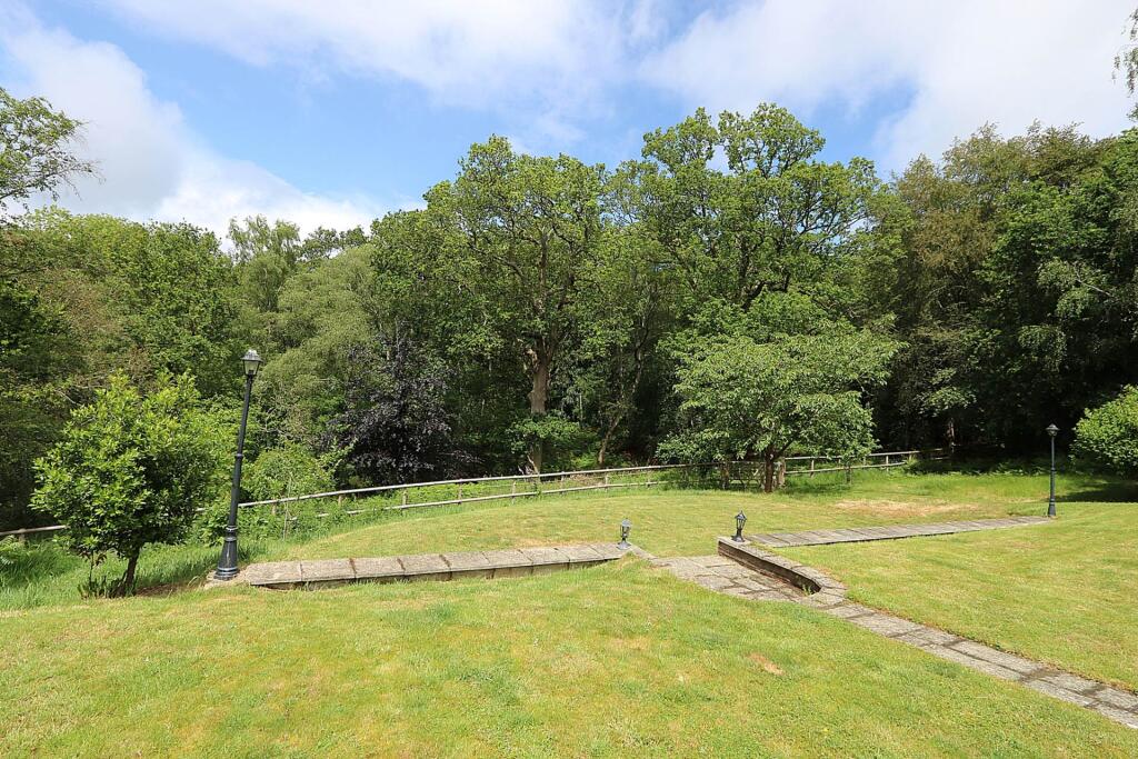 House in Cold Ash, West Berkshire - View 4