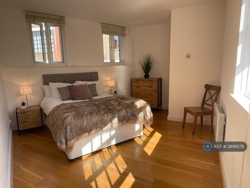 Main image of property: Bridewell Place, London, E1W