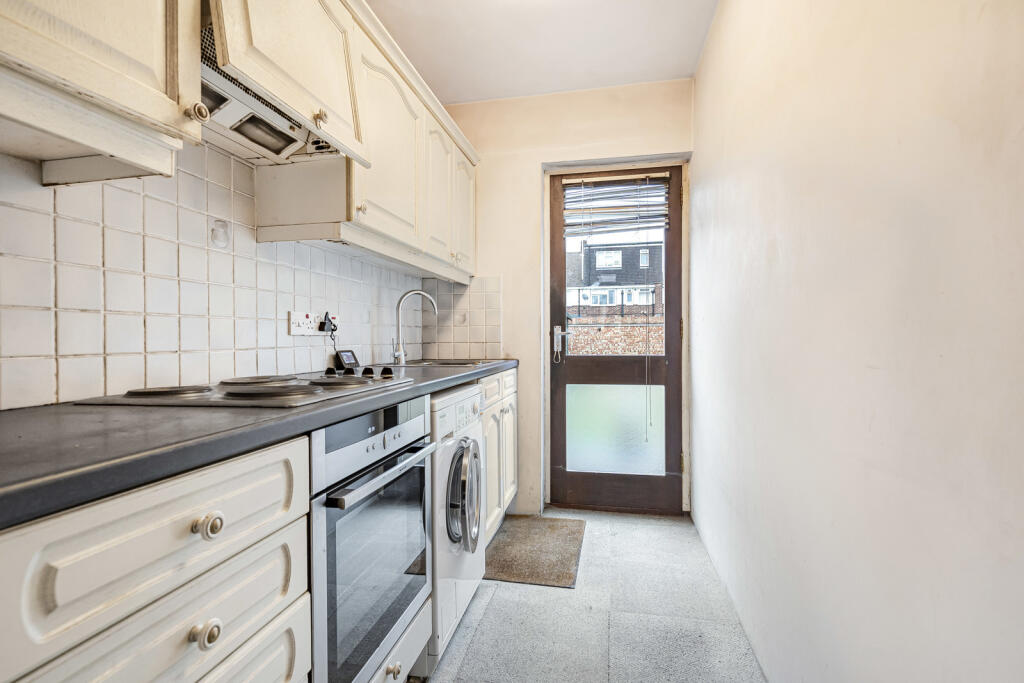 House in Twickenham - View 4